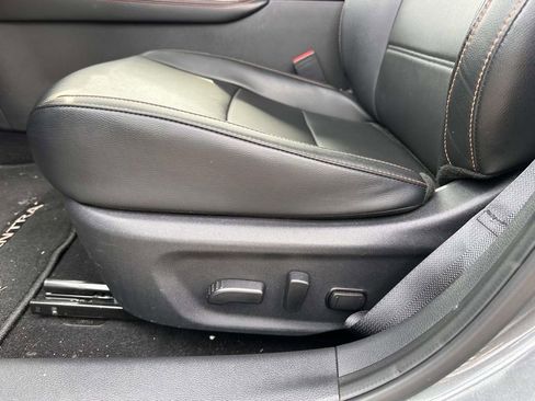 Used 2023 Nissan Sentra SR w/ SR Premium Package FWD image 10