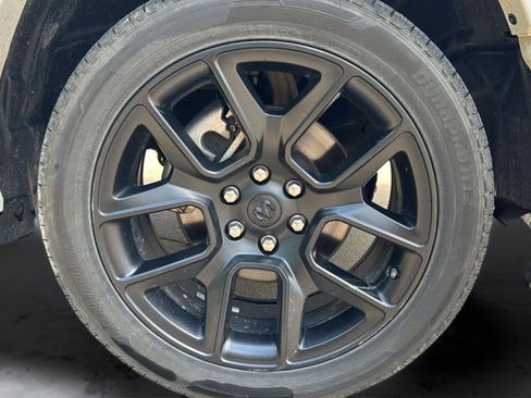 Used 2022 RAM 1500 Laramie AWD/4WD image 27