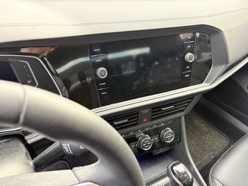 Used 2022 Volkswagen Jetta SEL FWD image 9