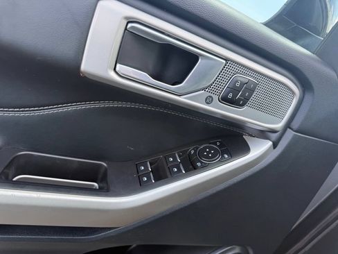 Used 2023 Ford Explorer Limited w/ Hybrid Equipment Group 310A AWD/4WD image 6