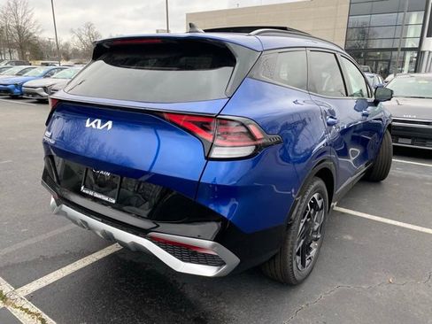 New 2025 Kia Sportage SX FWD image 9