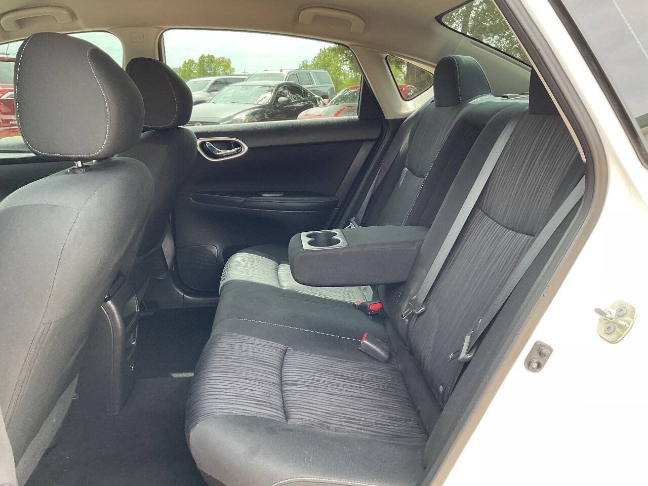 Used 2019 Nissan Sentra SV FWD image 11