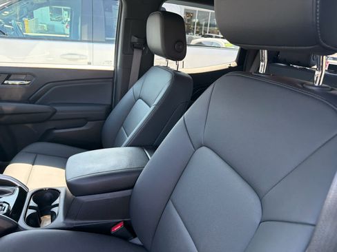 Certified 2024 Chevrolet Colorado LT w/ LT Convenience Package III AWD/4WD image 7
