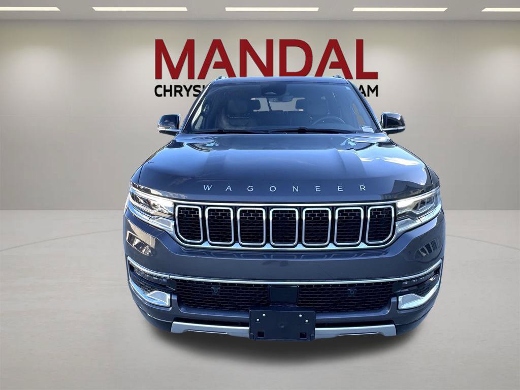 Used 2025 Jeep Wagoneer Series II AWD/4WD image 3