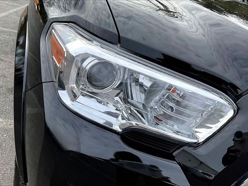 Used 2023 Toyota Tacoma 4x4 Double Cab image 23