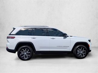 New 2025 Jeep Grand Cherokee Limited video 4