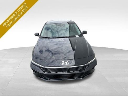 Used 2024 Hyundai Elantra Limited FWD image 7