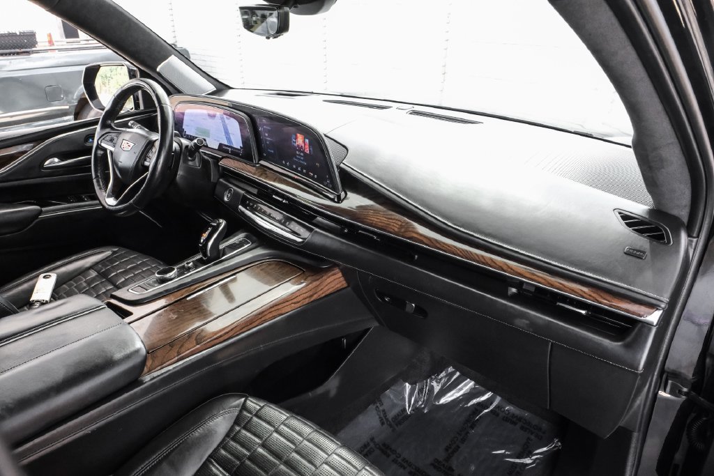 Used 2021 Cadillac Escalade Premium Luxury Platinum AWD/4WD image 9