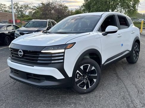 New 2025 Nissan Kicks SV AWD/4WD image 28