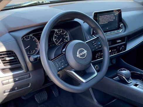 Used 2023 Nissan Rogue SV FWD image 16