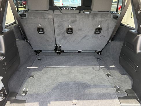 Used 2021 Jeep Wrangler Unlimited Sport AWD/4WD image 19