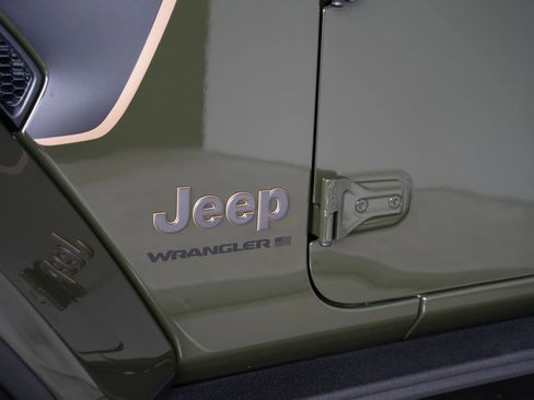 Used 2023 Jeep Wrangler Unlimited Rubicon 392 image 65