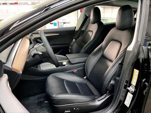 Used 2022 Tesla Model 3 image 28