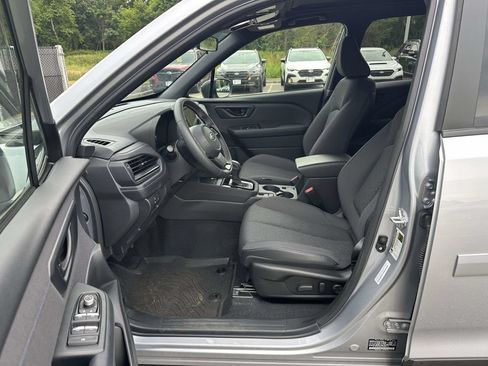 Certified 2025 Subaru Forester Premium AWD/4WD image 15