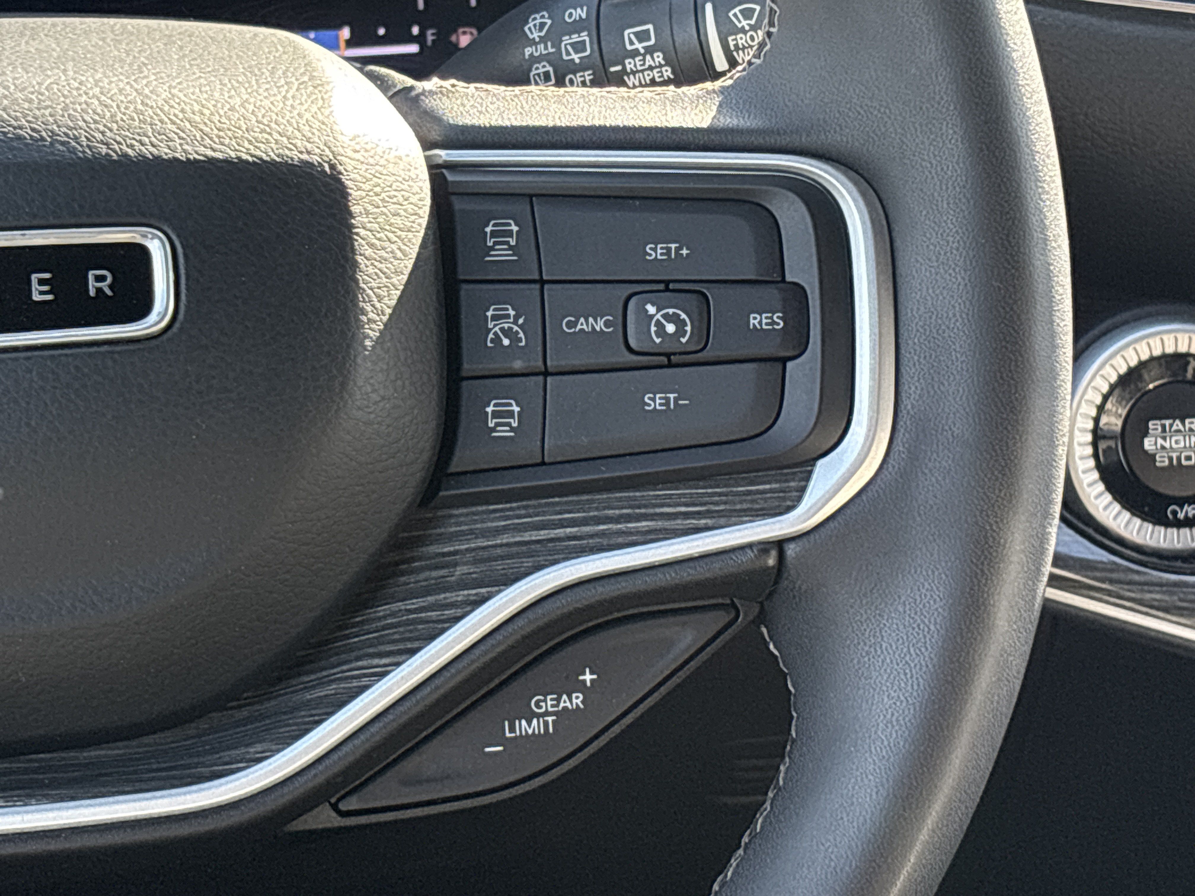 Used 2022 Jeep Wagoneer Series III AWD/4WD image 8