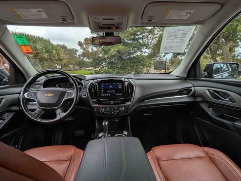 Used 2020 Chevrolet Traverse LT image 34