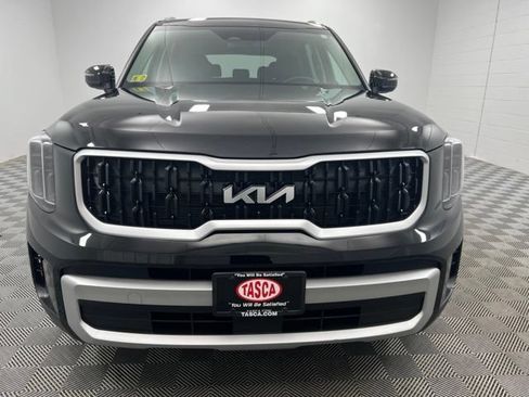 Used 2024 Kia Telluride EX AWD/4WD image 3