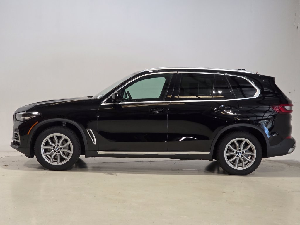 Used 2023 BMW X5 xDrive40i w/ Premium Package AWD/4WD image 4