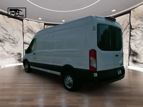 Used 2023 Ford Transit 250 Medium Roof AWD w/ Load Area Protection Package image 7