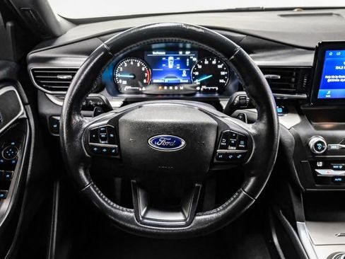 Used 2020 Ford Explorer XLT w/ Equipment Group 202A image 13