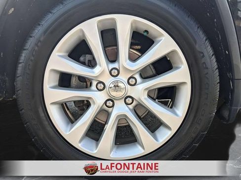 Used 2017 Jeep Grand Cherokee Limited AWD/4WD image 32