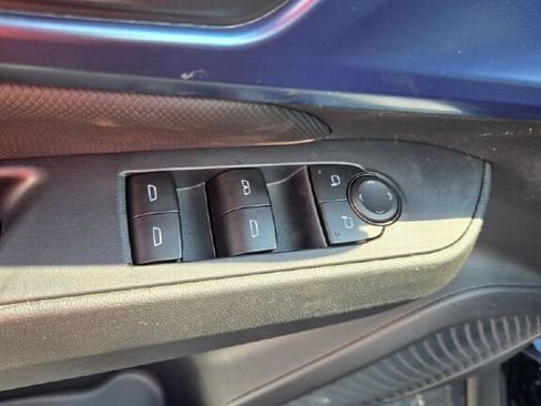 New 2026 Chevrolet Equinox EV LT image 20