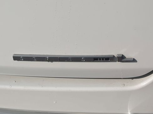 Used 2023 Jeep Wagoneer L Series III w/ Preferred Equipment Group image 40