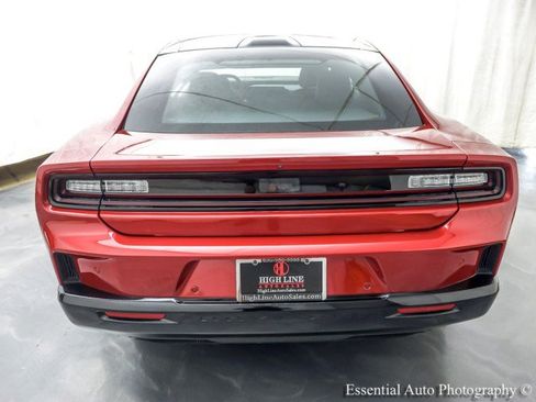 Used 2025 Dodge Charger Daytona R/T w/ Sun & Sound Package AWD/4WD image 7
