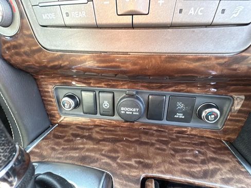 Used 2017 Nissan Armada Platinum w/ Captain Seat Package image 26