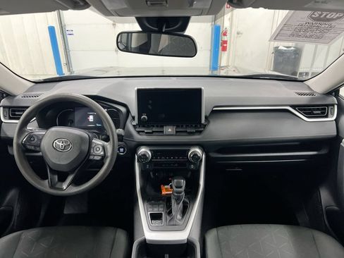 Used 2023 Toyota RAV4 XLE AWD/4WD image 10