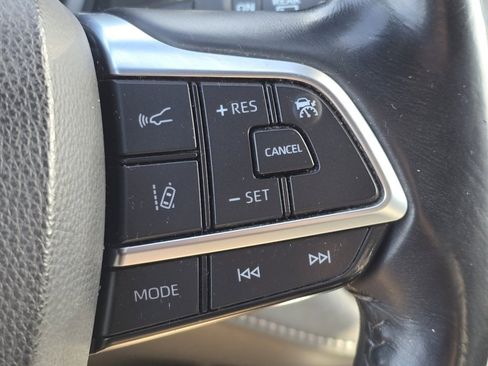 Used 2021 Toyota Highlander XSE image 30