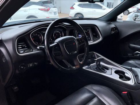 Used 2019 Dodge Challenger SXT w/ Plus Package image 15