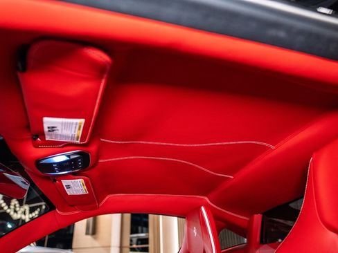 Used 2021 Ferrari F8 Tributo image 23