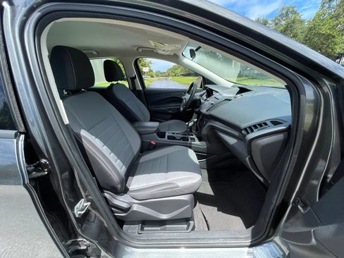 Used 2017 Ford Escape S FWD image 27