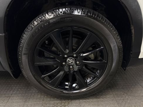 Used 2019 Toyota Highlander XLE image 13