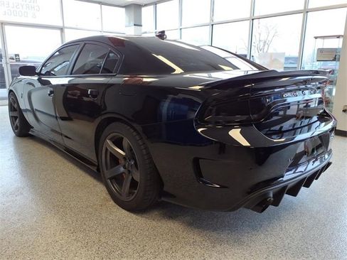 Used 2018 Dodge Charger SRT Hellcat w/ Harman/Kardon Audio Group image 5