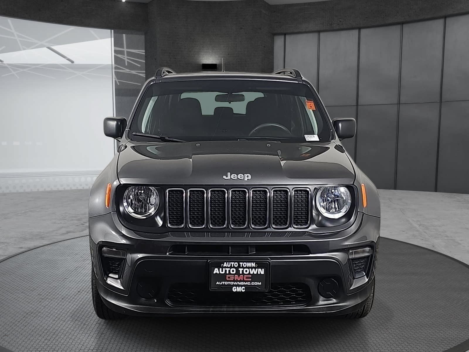 Used 2020 Jeep Renegade Sport w/ Sport Appearance Group AWD/4WD image 2