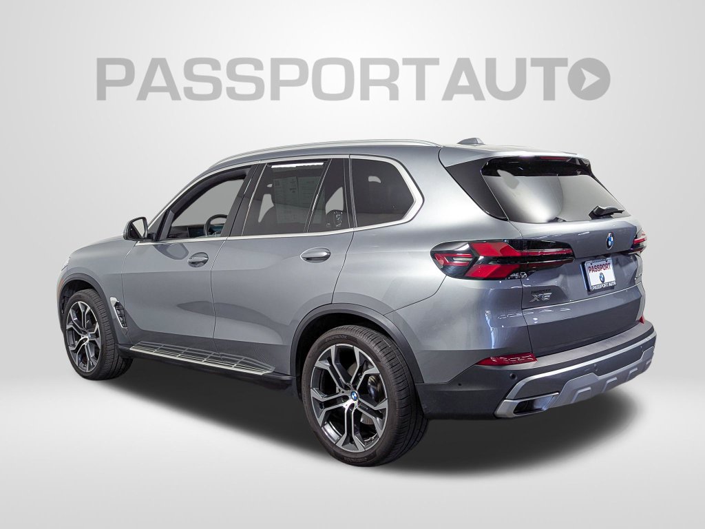 Used 2026 BMW X5 xDrive40i AWD/4WD image 3