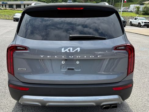 Used 2022 Kia Telluride S image 8
