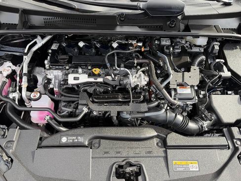 Used 2023 Toyota Prius XLE AWD/4WD image 17