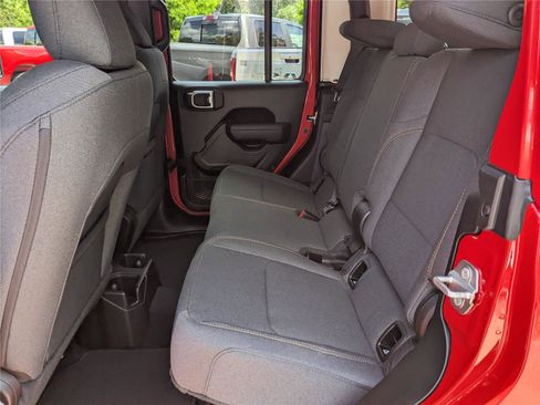 New 2025 Jeep Gladiator Sport image 14