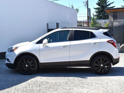 Used 2020 Buick Encore Essence FWD image 39