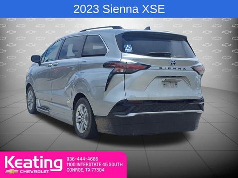 Used 2023 Toyota Sienna XSE w/ XSE Plus Package AWD/4WD image 2