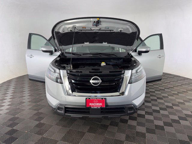 Certified 2025 Nissan Pathfinder SV AWD/4WD image 11
