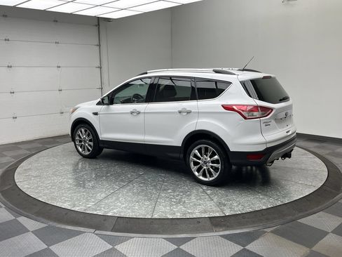 Used 2016 Ford Escape SE w/ SE Chrome Package FWD image 2