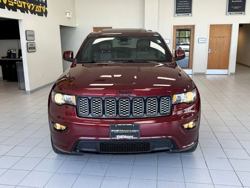 Used 2018 Jeep Grand Cherokee Altitude AWD/4WD image 56