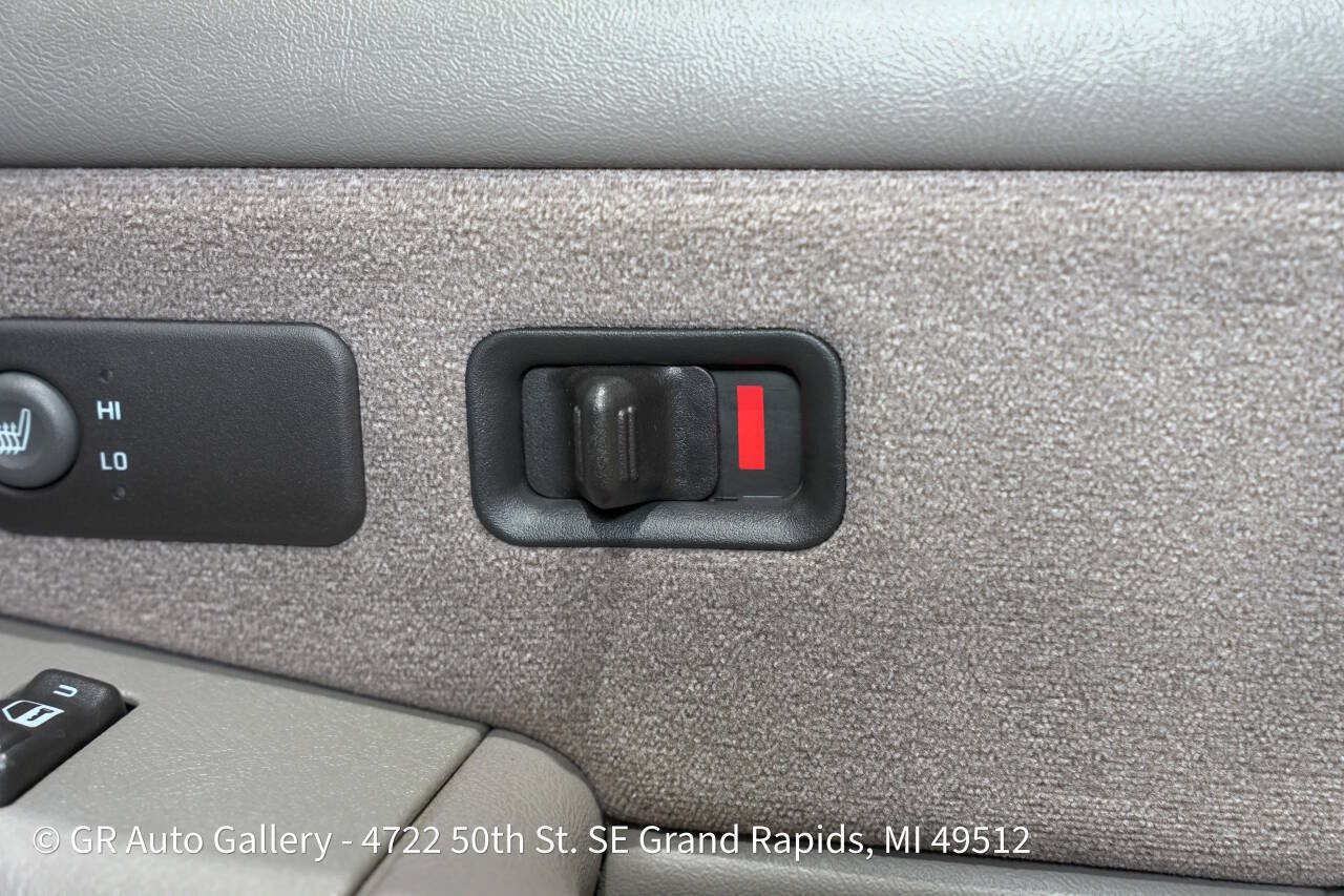 Used 2001 GMC Sierra 1500 4x4 Extended Cab w/ SLT Marketing Option Pkg image 40