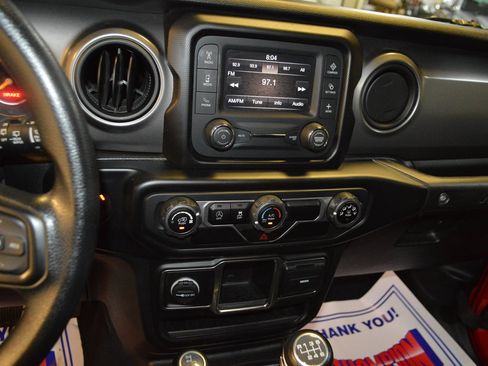 Used 2021 Jeep Wrangler Sport AWD/4WD image 19