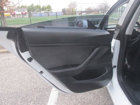 Used 2020 Tesla Model 3 image 71