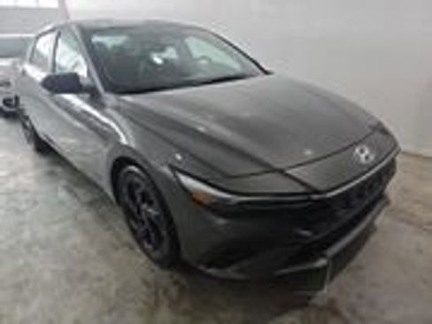 Used 2026 Hyundai Elantra Sport FWD image 4